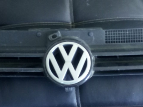 Grila centrala VW Golf 4