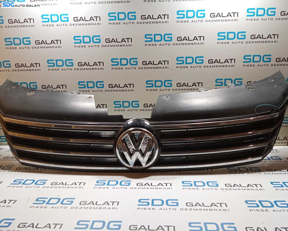 Grila cu Sigla Emblema de pe Bara Spoiler Fata Volkswagen Passat B7 2010 - 2015 Cod 3AA853651 [M6587]