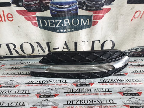 Grila dreapta bara fata cu daylight originala MERCEDES-BENZ Clasa C T-modell (S204) cod piesa : A2049068900