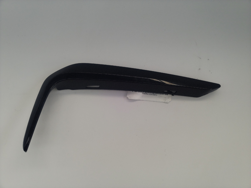 Grila dreapta fata jos m-pachet Bmw 520 d M-pachet an 2019 cod piesa 51118064980