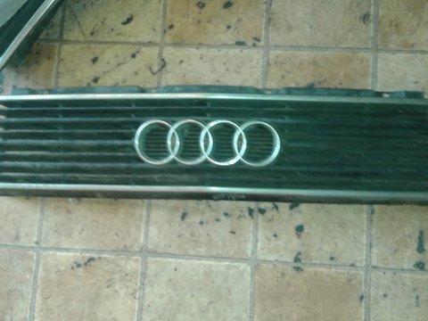 Grila fata Audi 100,84-90