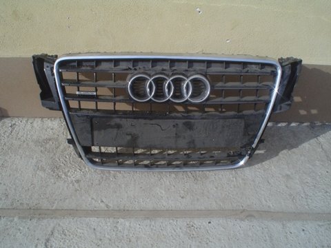 Grila fata audi a5 nichel rupt (8t0853651E)