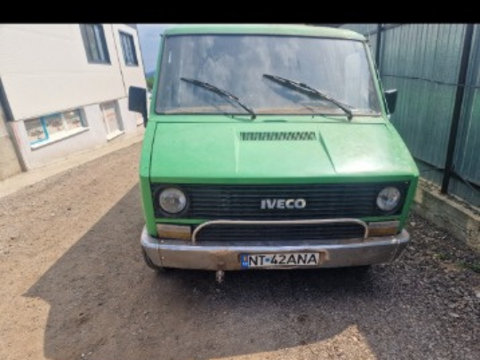 Grila fata completa Iveco 30.08 an 1982 originala din dezmembrări