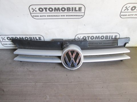 Grila fata cu emblema VW Golf 4 1999-2004: 1J0853651D