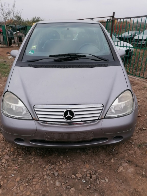 Grila fata mercedes a class w168 2001