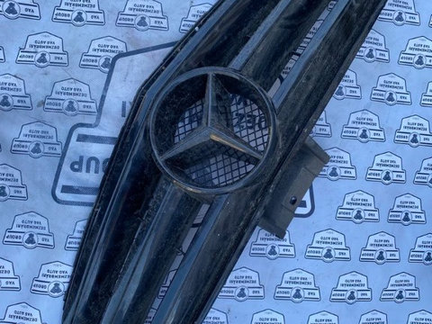 Grila fata Mercedes C class w204 A2048800023 neagra