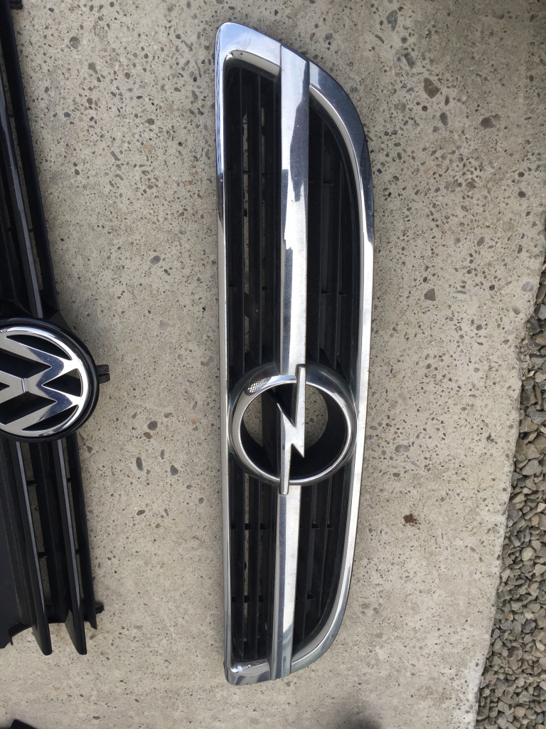 Grila fata Opel zafira A facelift