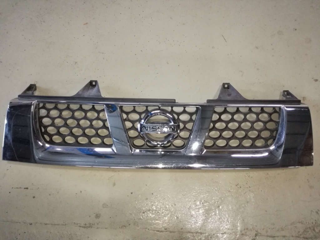 Grila fata radiator Nissan navara Pick up D22