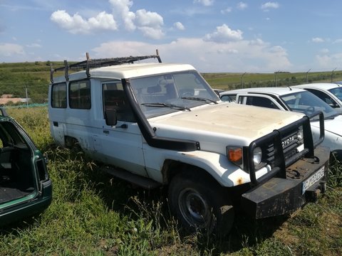 Grila fata - Toyota Land Cruiser 4.2D, 131 CP, an 1995