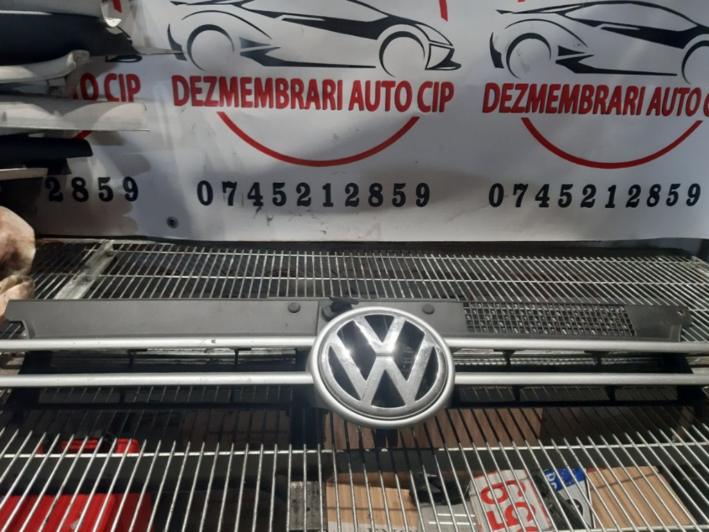 Grila fata Volkswagen Golf 4