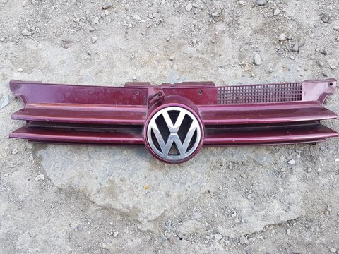 Grila fata VW Golf 4, 2001, mici defecte