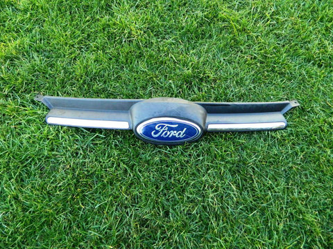 Grila Ford Focus model 2011-2014 cod BM51-8200B