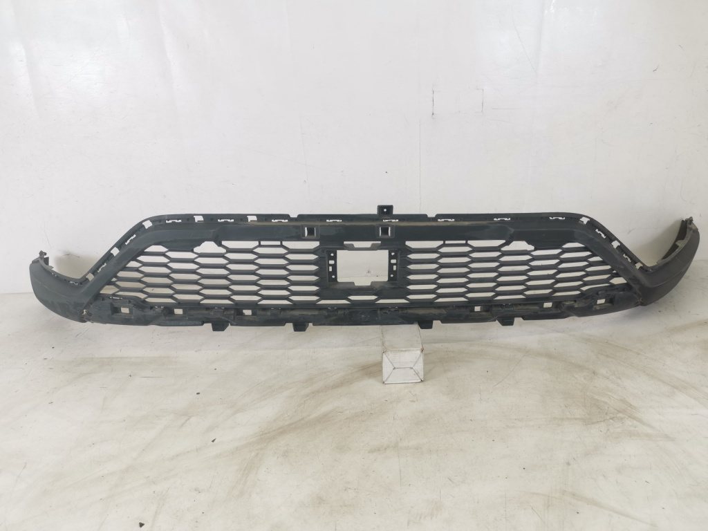 Grila Inferioara Bara Fata Dacia Sandero Stepway generatia 3 2020 2021 2022 2023 Original In Stare Buna