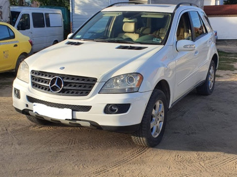 Grila Mercedes Benz ML 350 w164 an 2006