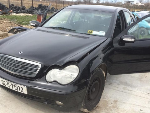 Grila mercedes c180 w203, an fab 2002