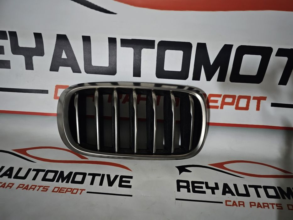 Grila nara dreapta Bmw X5 F15 X6 F16 dupa 2014 cod 7349388