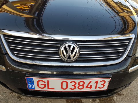 Grila / Panou Frontal Capota VW Phaeton 2002 - 2010