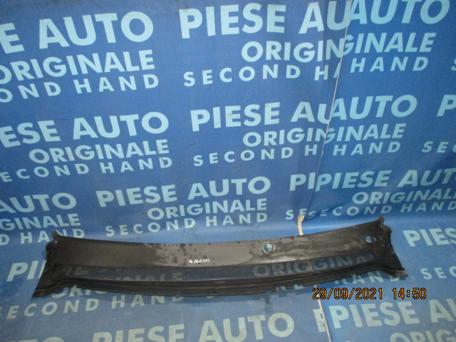 Grila parbriz Ford Focus; 4M51A02216AG