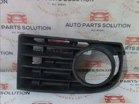 Grila proiector dreapta fata VOLKSWAGEN GOLF 5 2004-2009