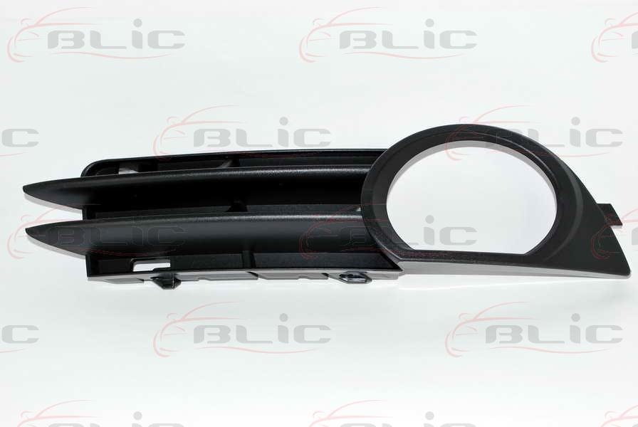 Grila proiector dreapta pt audi a3(8p) 2003-2008