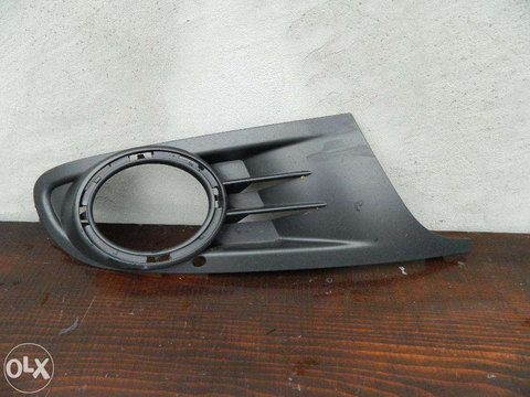 Grila proiector dreapta VW Golf 6 cod 5K0853666