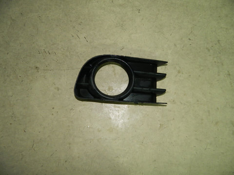 Grila proiector partea stanga, Renault Megane 2, 2003, 2004, 2005, 2006,, 8200115117