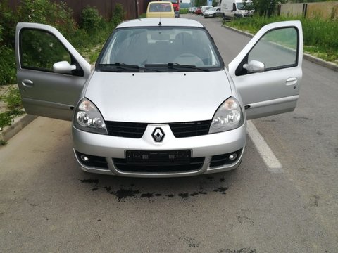 Grila proiector Renault Symbol II 2007 Berlina 1.4