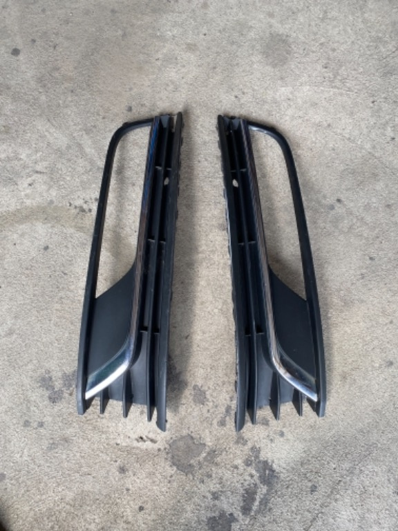 Grila proiector stanga / dreapta Vw Passat B7 2011 2012 2013 2014 2015