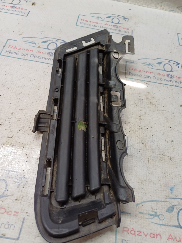 Grila proiector stanga Volkswagen Golf 7