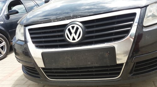 Grila proiector Volkswagen Passat B6 200