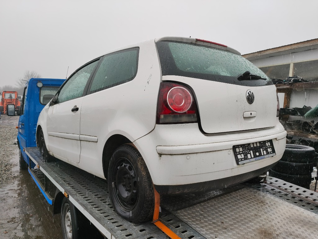 Grila proiector Volkswagen Polo 9N 2008 