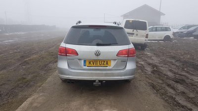 Grila proiector VW Passat B7 2012 combi 2.0