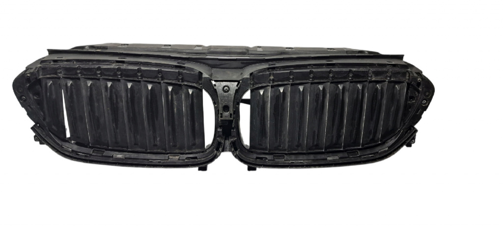 Grila radiator bara fata Bmw Seria 5 G30,g31 cod piesa 7497279