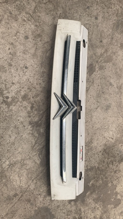 Grila radiator Citroen Berlingo 2004 9644758177