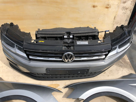 Grila radiator cu emblema VW Tiguan 2018
