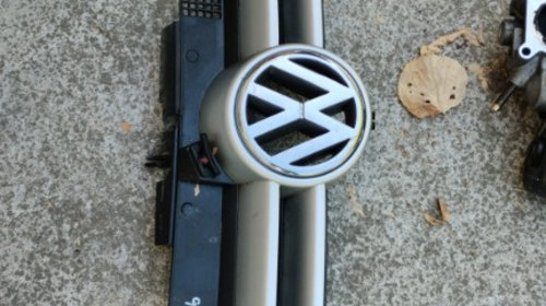 Grila Radiator cu Sigla Volkswagen Golf 