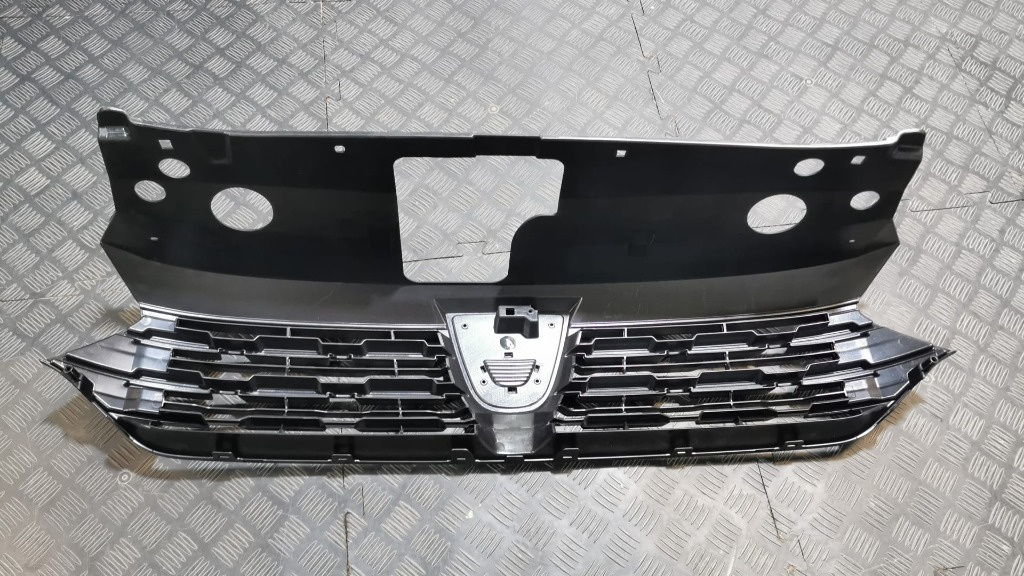 Grila radiator Dacia logan sau sandero m