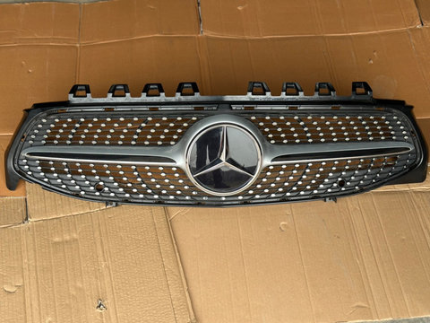 Grila radiator DIAMOND Mercedes CLA W118
