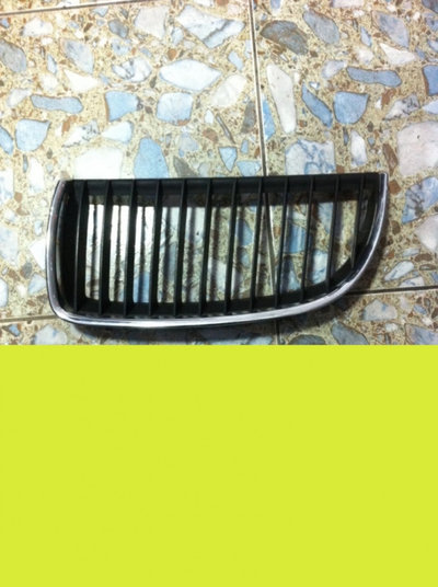 Grila radiator dreapta BMW Seria 3 E90/E91/E92/E93