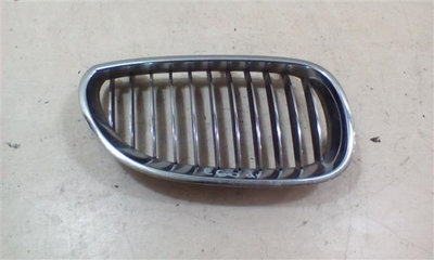 Grila radiator dreapta BMW Seria 5 E60 An 2004 200