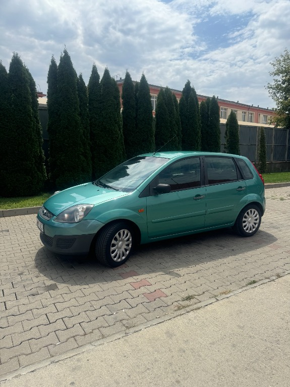 Grila radiator Ford Fiesta 5 2007 hatchback 1.4