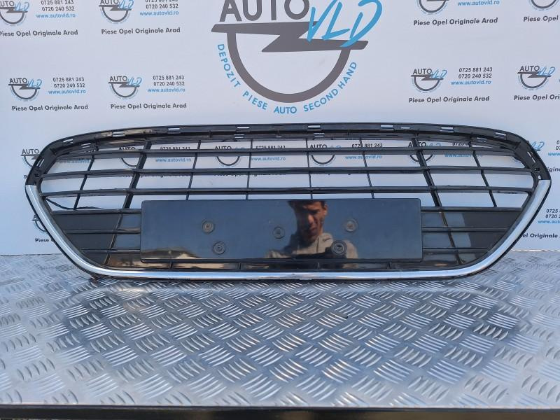 Grila radiator Ford Mondeo facelift 2010-2014 MK4