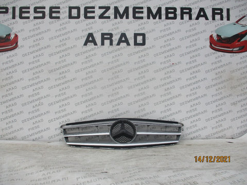Grila radiator Mercedes C-Class W204 Facelift Avantgarde 2011-2012-2013-2014 JU33MPW2JA Atentie la model