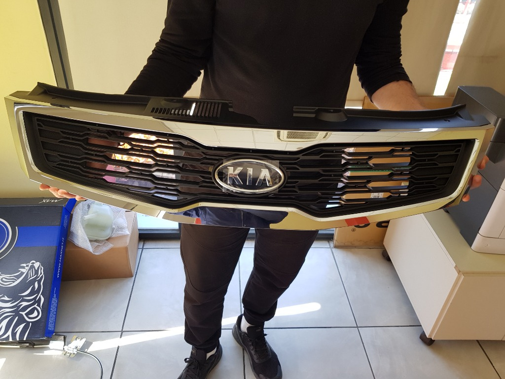 Grila radiator OE KIA CEED 5D 2010-2013 ORIGINAL
