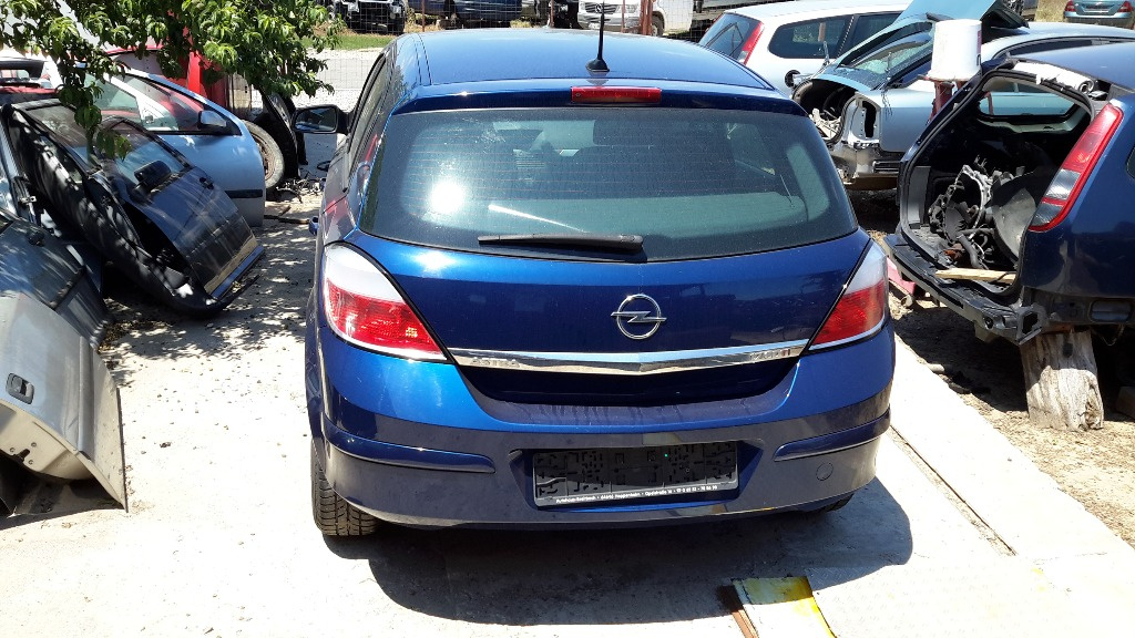 Grila radiator Opel Astra H 2005 hatchba