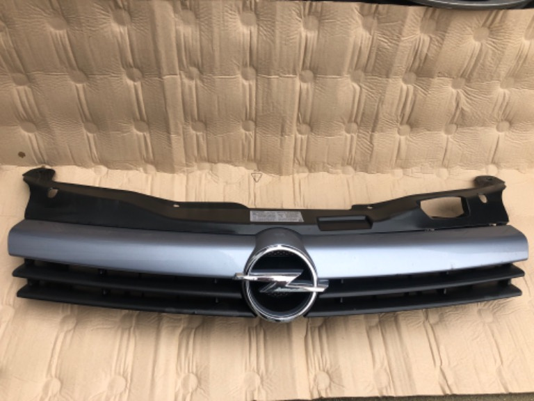 Grila radiator Opel Astra H