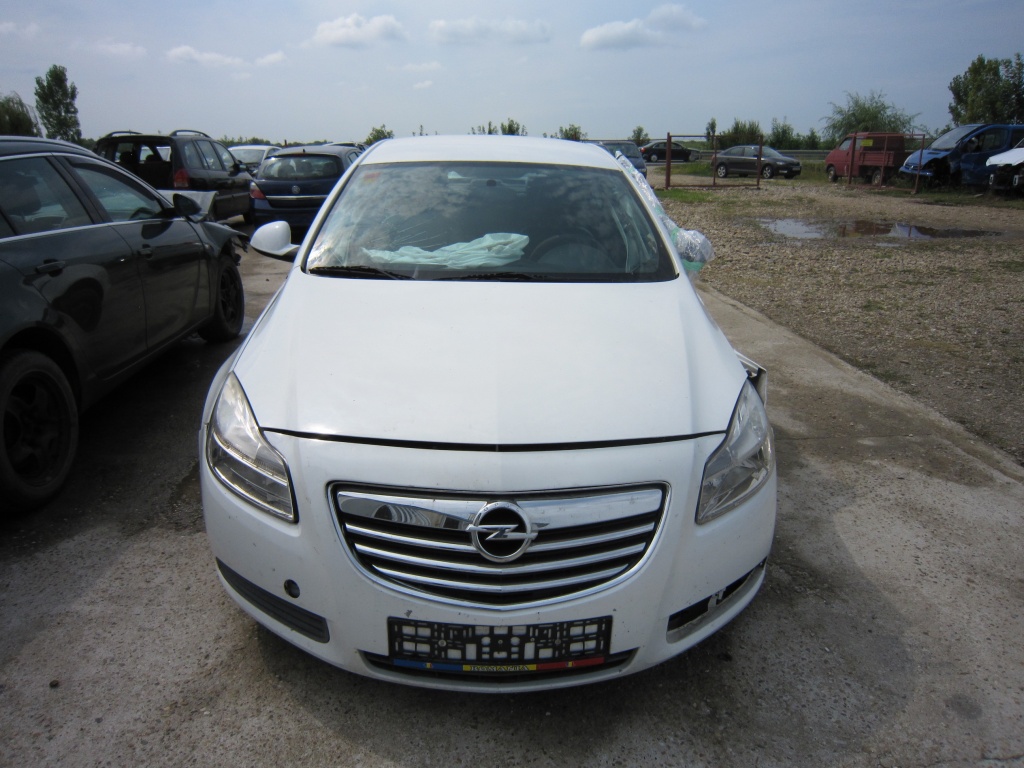 Grila radiator Opel Insignia 2.0 CDTI A20DT an 2008 - 2014