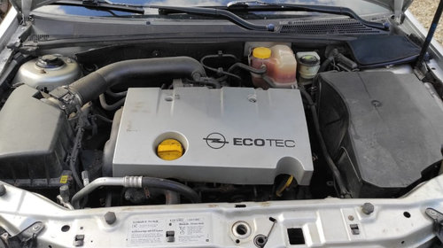 Grila radiator Opel Vectra C 2002 hatchb
