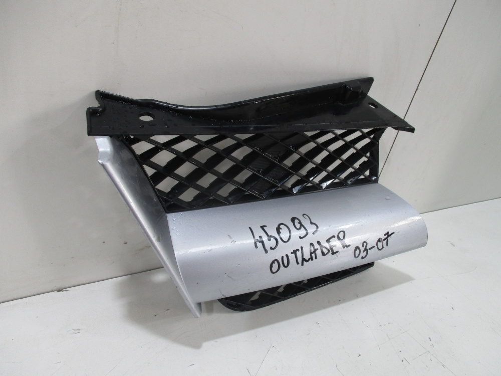 Grila radiator partea dreapta Mitsubishi