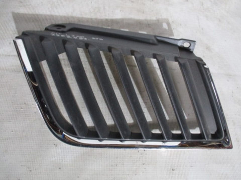 Grila radiator partea stanga Mitsubishi Outlander An 2006-2012 cod MN142329